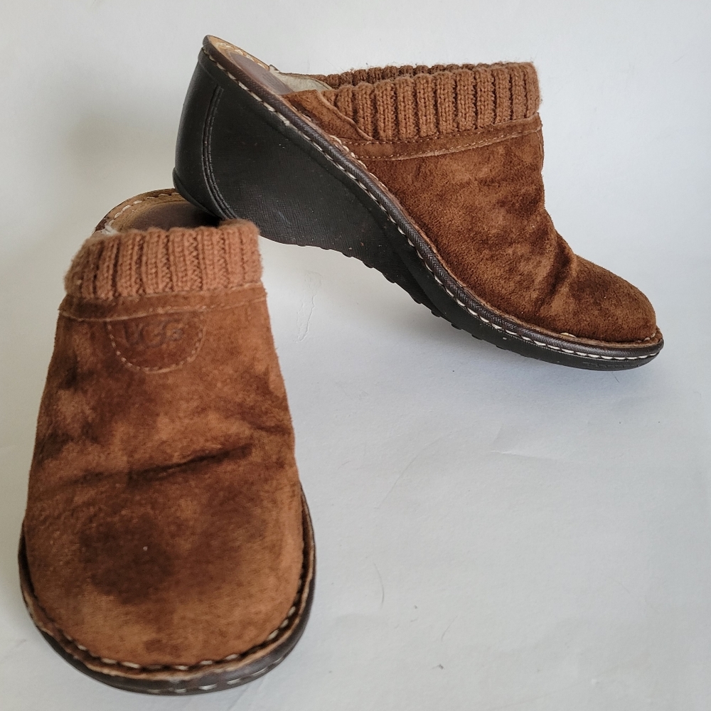 Ugg brown suede clogs with knit ribbed trim sz 7